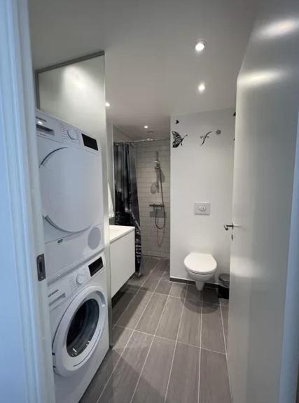 Modern Comfort In Orestad - With Balcony *